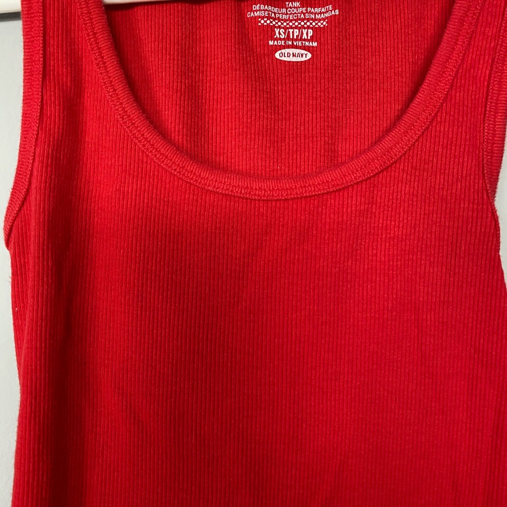 Old Navy Red Ribbed Tank Top size XS - Picture 2 of 3